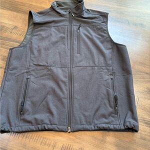 Men's Gray Sleeveless Jacket - Outdoor Ventures
